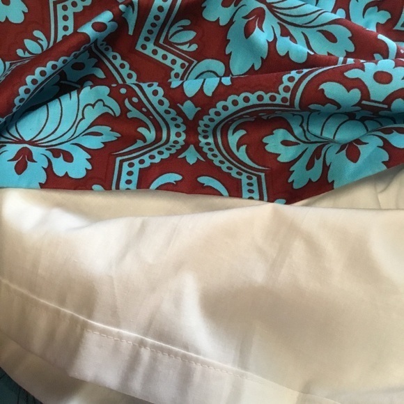 Darling skirt perfect for all seasons. - Picture 4 of 4